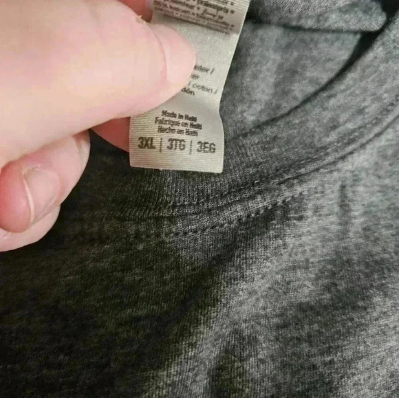 Gray plus size cut off tee!! - Picture 2 of 2